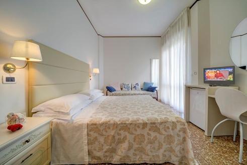 Hotel Carlton Beach Rimini Eksteriør billede