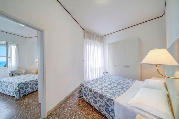Hotel Carlton Beach Rimini Eksteriør billede
