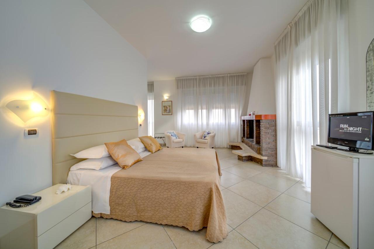 Hotel Carlton Beach Rimini Eksteriør billede