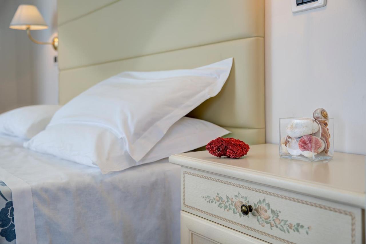 Hotel Carlton Beach Rimini Eksteriør billede