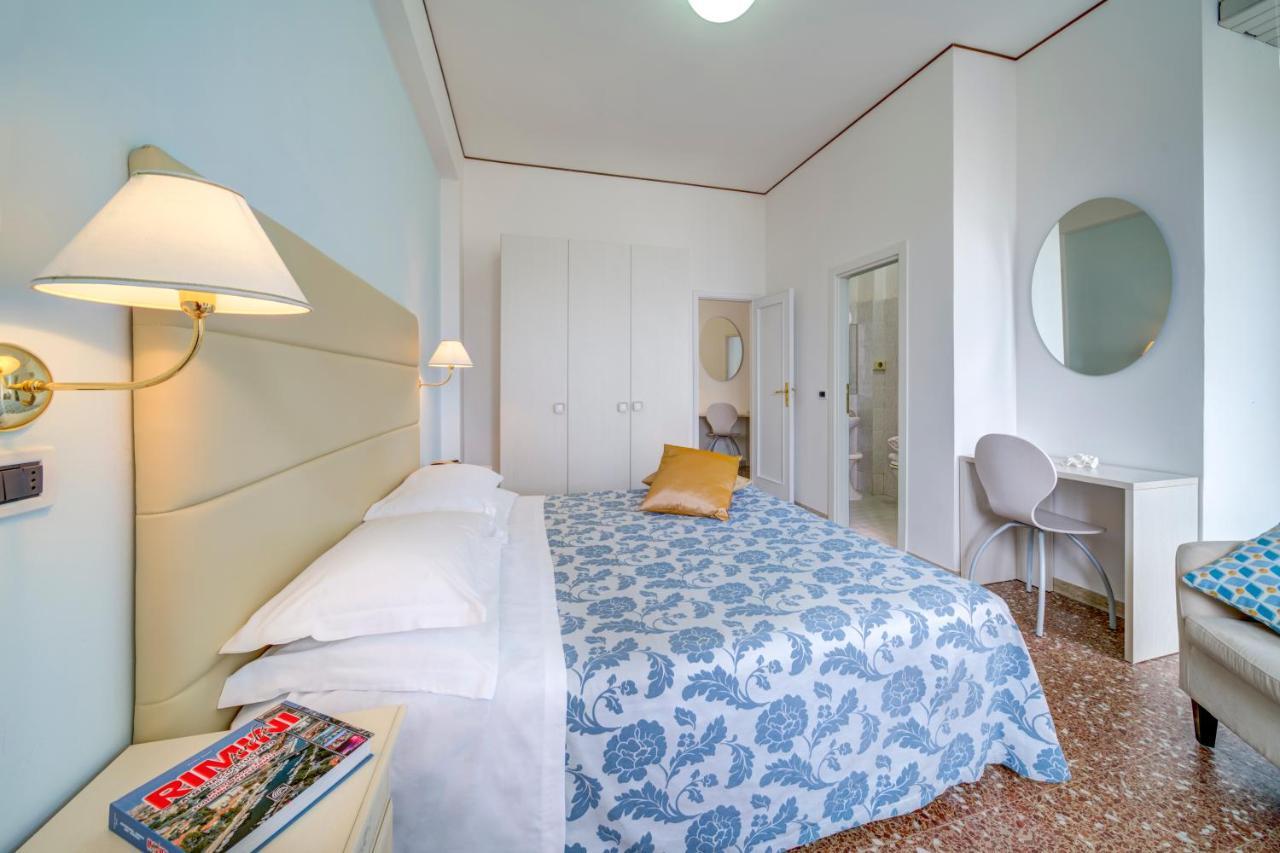 Hotel Carlton Beach Rimini Eksteriør billede